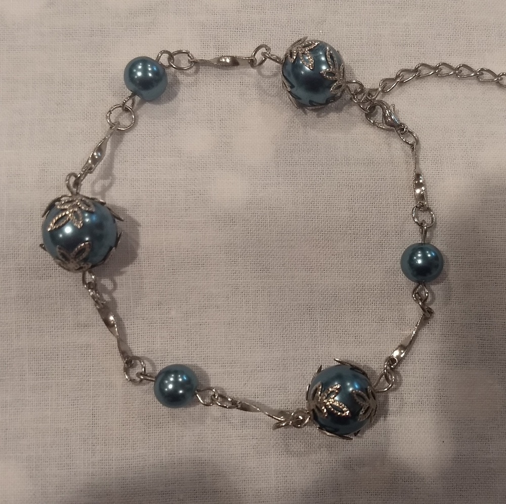 Teal and silver beaded bracelet